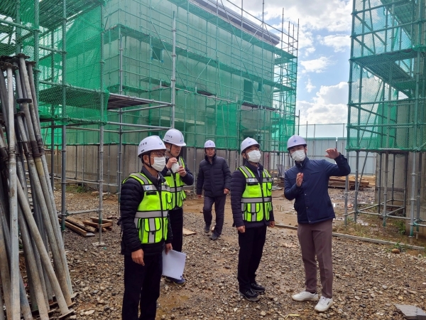 김인식 사장은 연말 집중 발생하는 건설현장 산업재해 예방을 위해 충남 일원 공사현장에 대한 불시점검을 실시했다